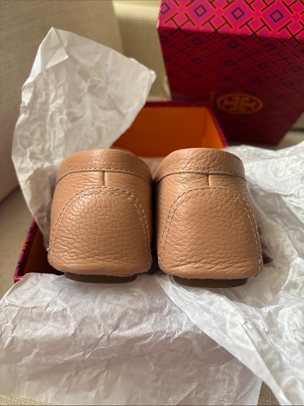 Tory Burch Blush Pink Leather Logo Loafers with box size 7 with box - Picture 16 of 16